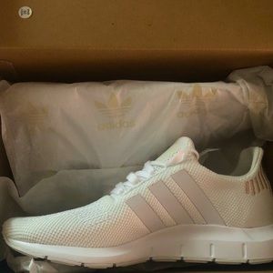 Adidas Swift Run
